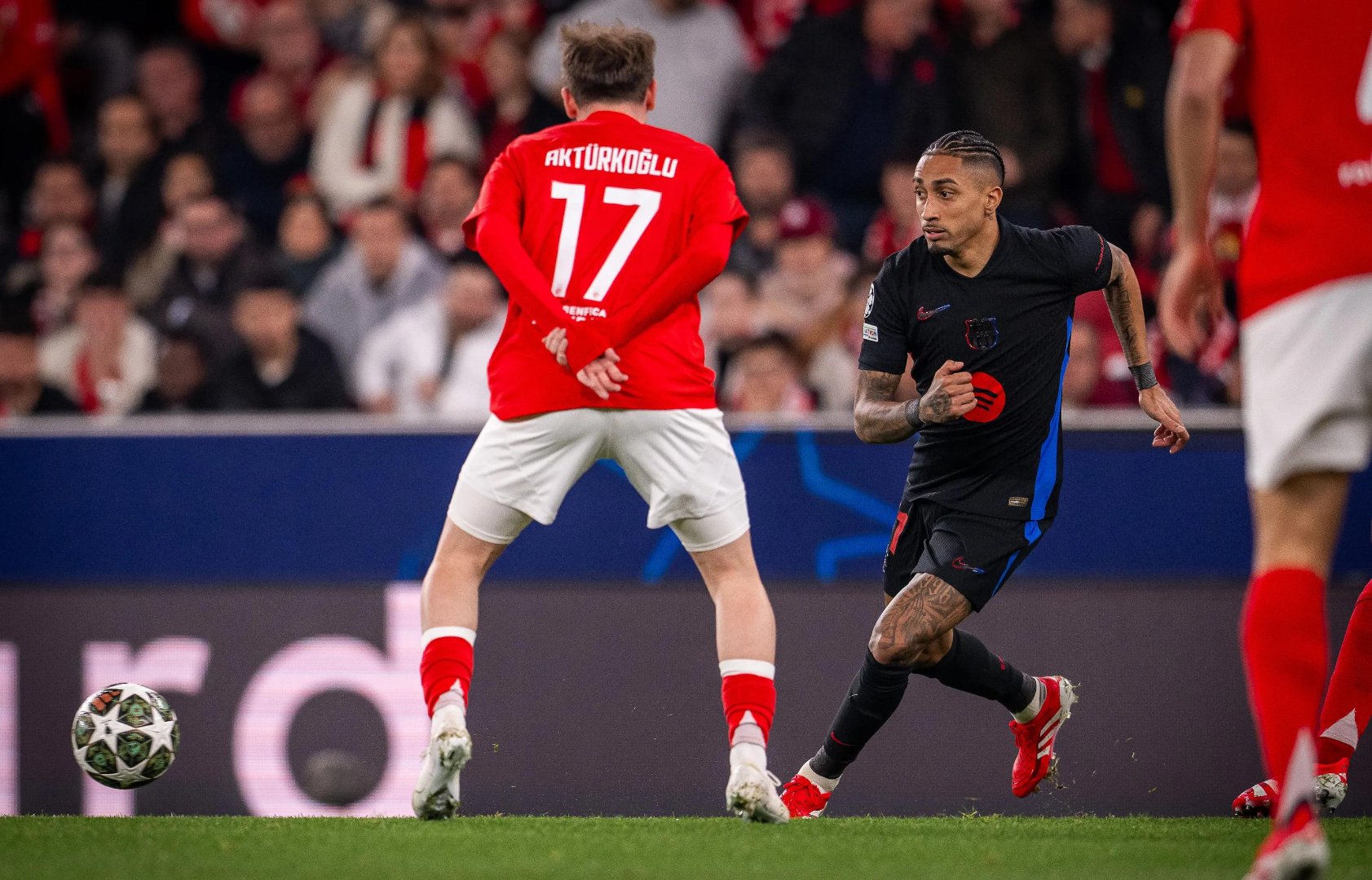 芒果体育 -本菲卡迎德甲关键赛，今晚更衣室发声，气氛紧张，数据趋势出现新变化的简单介绍