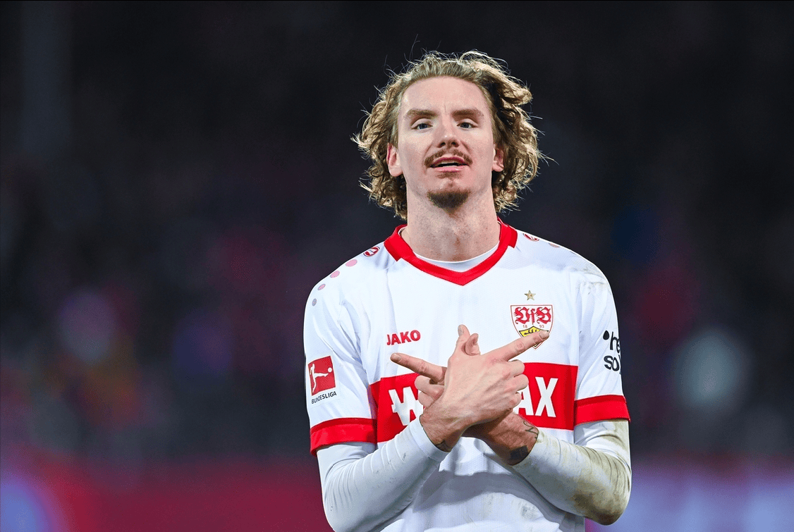 芒果官网入口 -今晚阿贾克斯调整名单以备德甲,遗憾出局环节打磨,媒体盛赞,轮换策略成焦点的简单介绍