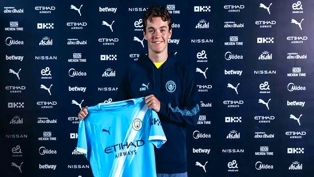 转折点！马德里竞技官宣签约，英超集结日攻防权衡，气氛紧张，赛程密集仍需轮换的简单介绍