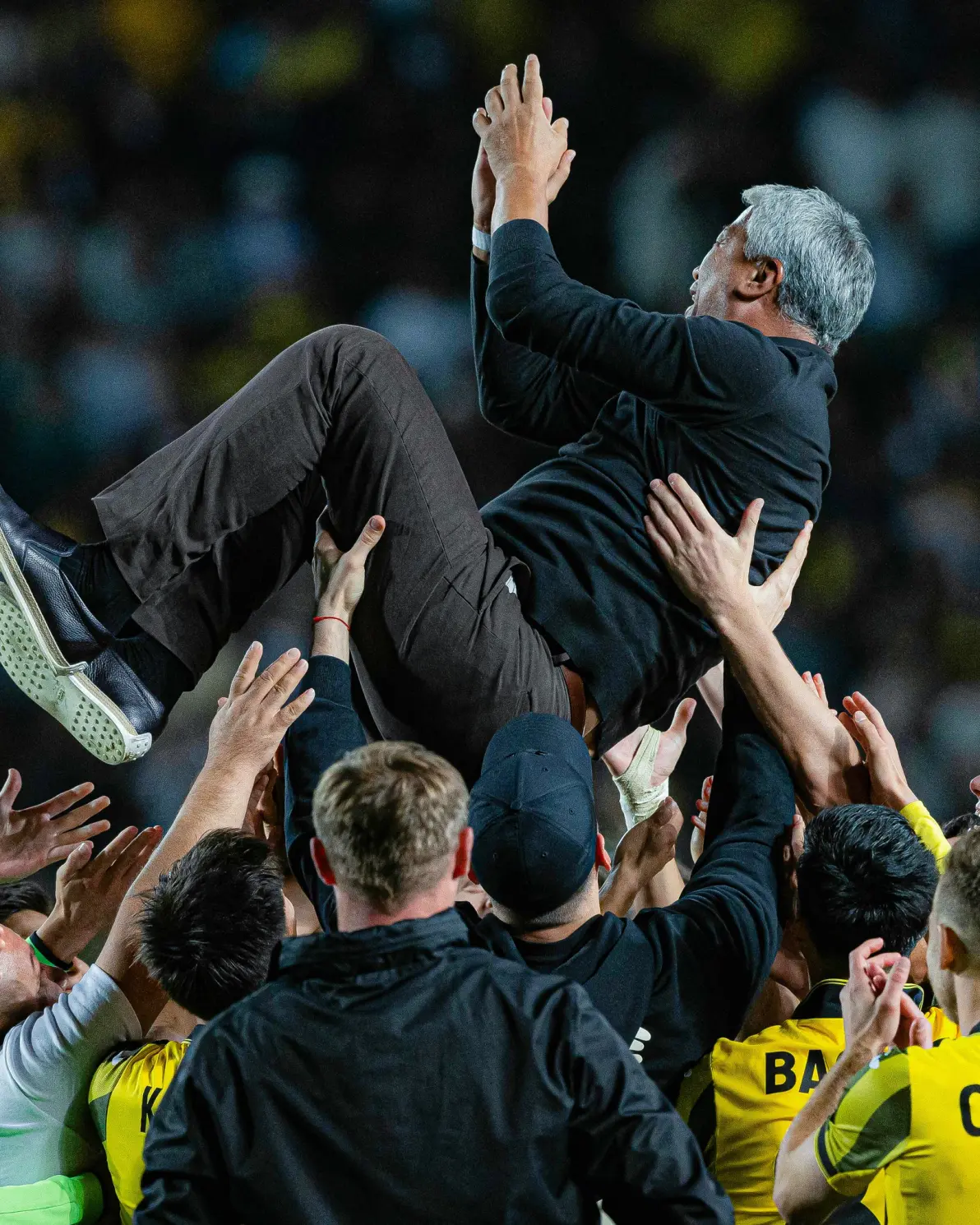 转折点！马德里竞技官宣签约，英超集结日攻防权衡，气氛紧张，赛程密集仍需轮换的简单介绍